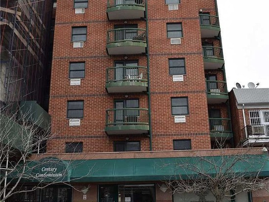 Condo for Pre-foreclosure Kew Gardens, Queens