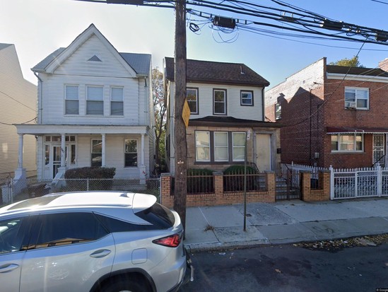 Multi-family for Pre-foreclosure Wakefield, Bronx