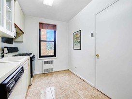 Home for Sale Briarwood, Queens