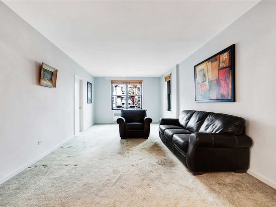 Condo for Sale Briarwood, Queens