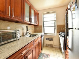 Home for Sale Briarwood, Queens