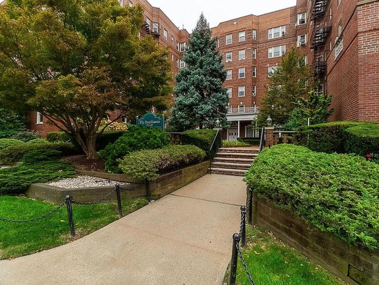 Condo for Sale Jamaica Hills, Queens