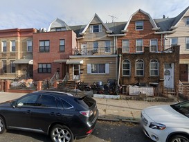 Home for Pre-foreclosure / auction Bensonhurst, Brooklyn