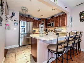 Home for Sale Throggs Neck, Bronx