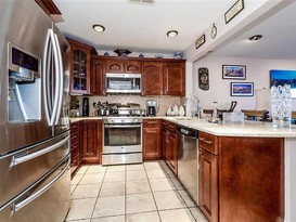 Home for Sale Throggs Neck, Bronx