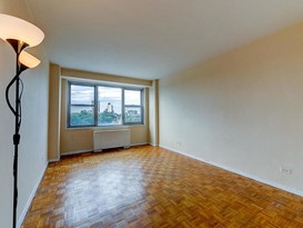 Home for Sale Briarwood, Queens