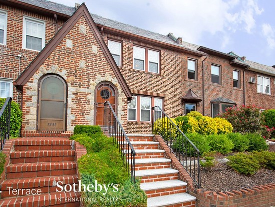 Single-family for Sale Rego Park, Queens