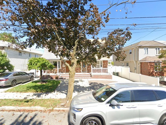 Single-family for Pre-foreclosure Eltingville, Staten Island