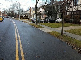 Home for Pre-foreclosure / auction Jamaica Estates, Queens