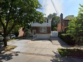 Home for Pre-foreclosure Jamaica Estates, Queens