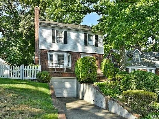 Single-family for Sale Jamaica Estates, Queens