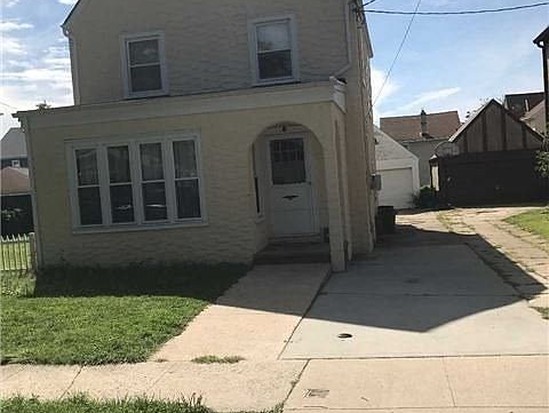 Single-family for Sale Floral Park, Queens