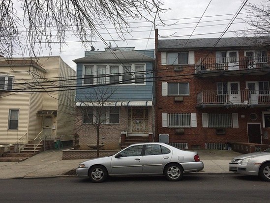 Single-family for Pre-foreclosure / auction Elmhurst, Queens