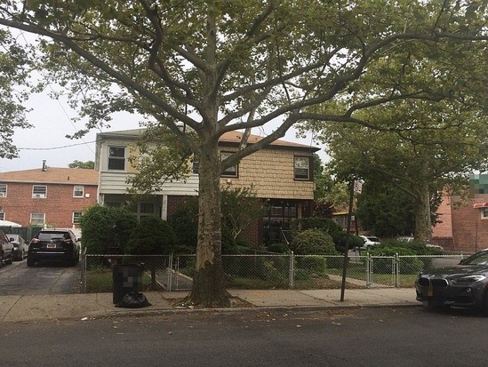 Single-family for Pre-foreclosure / auction Canarsie, Brooklyn