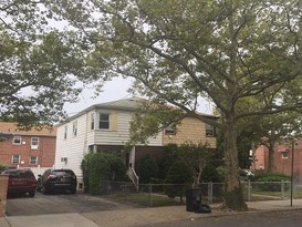 Home for Pre-foreclosure / auction Canarsie, Brooklyn