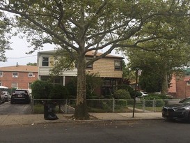 Home for Pre-foreclosure / auction Canarsie, Brooklyn