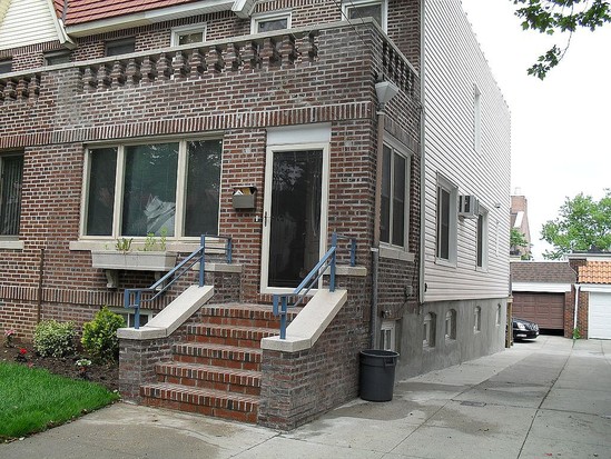 Single-family for Sale Glendale, Queens