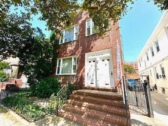 Multi-family for Sale Dyker Heights, Brooklyn