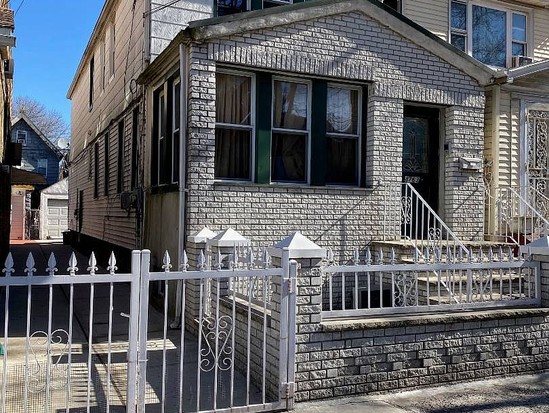 Multi-family for Sale Richmond Hill, Queens