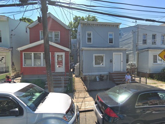 Single-family for Sale Woodhaven, Queens