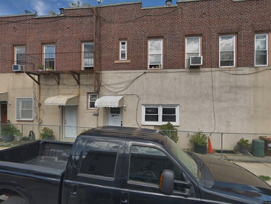 Multi-family for Sale Woodhaven, Queens