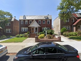 Home for Pre-foreclosure Queens Village, Queens