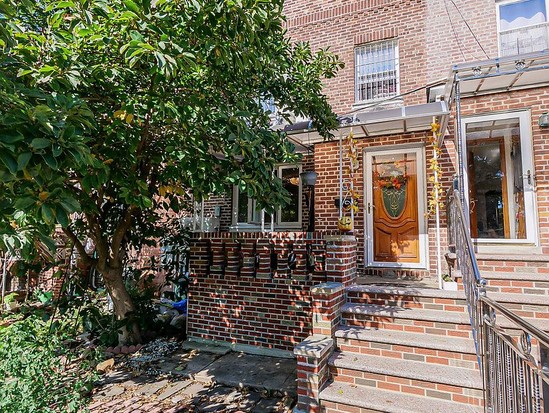 Single-family for Sale Bath Beach, Brooklyn