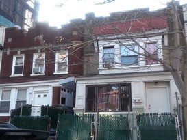 Home for Pre-foreclosure / auction Jamaica, Queens