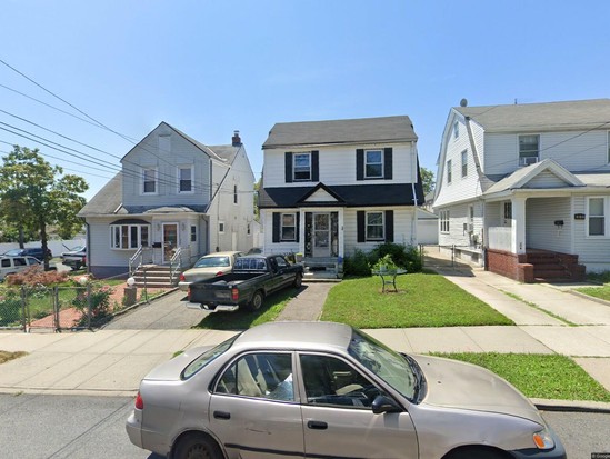 Single-family for Pre-foreclosure Hollis, Queens