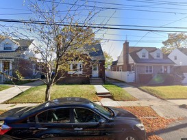 Home for Pre-foreclosure Queens Village, Queens