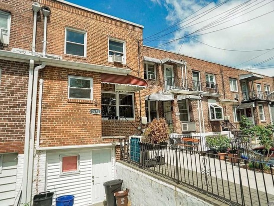 Single-family for Sale Bellerose, Queens