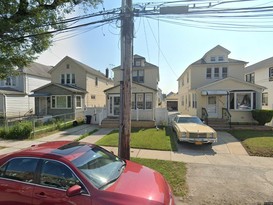 Home for Pre-foreclosure Queens Village, Queens