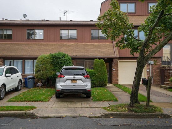 Townhouse for Sale Emerson Hill, Staten Island