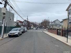 Home for Pre-foreclosure Hollis, Queens