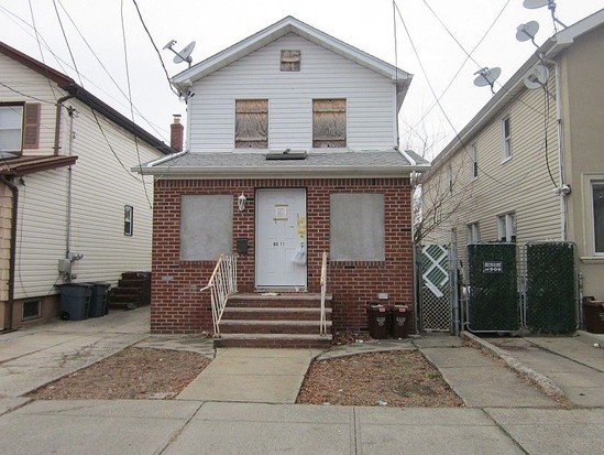 Single-family for Pre-foreclosure / auction Ozone Park, Queens