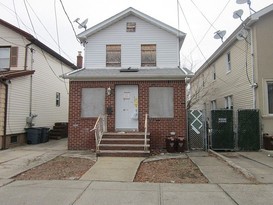 Home for Pre-foreclosure / auction Ozone Park, Queens