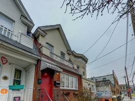 Home for Sale Woodhaven, Queens