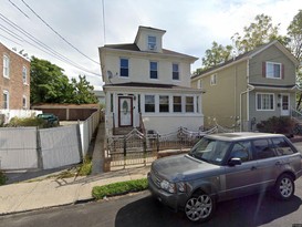 Home for Pre-foreclosure Mariners Harbor, Staten Island