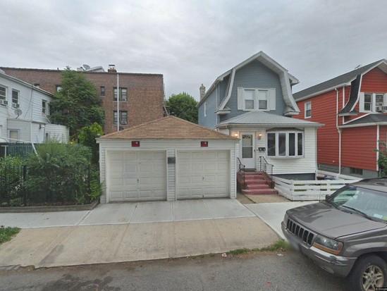 Single-family for Pre-foreclosure Richmond Hill, Queens