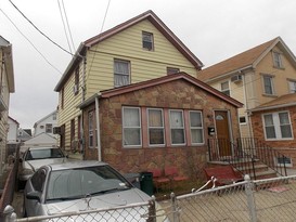 Home for Pre-foreclosure / auction Hollis, Queens