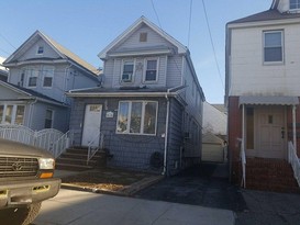 Home for Pre-foreclosure / auction Woodhaven, Queens