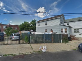 Home for Pre-foreclosure Ozone Park, Queens