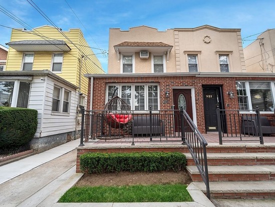 Single-family for Sale Midwood, Brooklyn