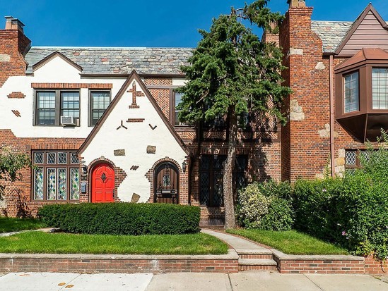 Single-family for Sale Forest Hills, Queens