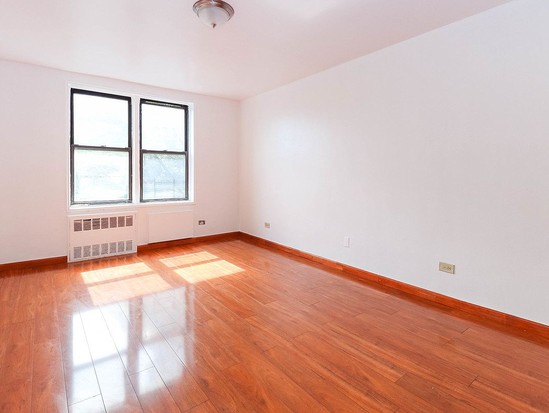 Condo for Sale Elmhurst, Queens