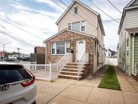 Multi-family for Sale Ozone Park, Queens