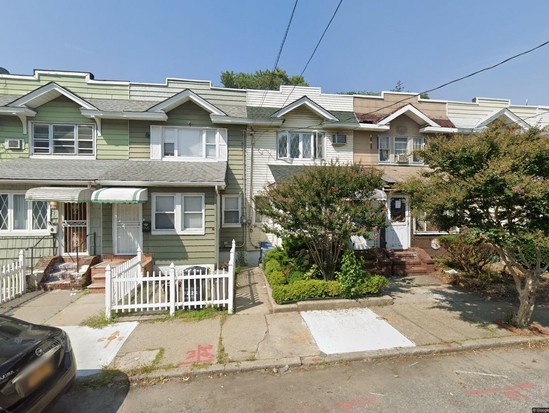 Single-family for Pre-foreclosure Woodhaven, Queens