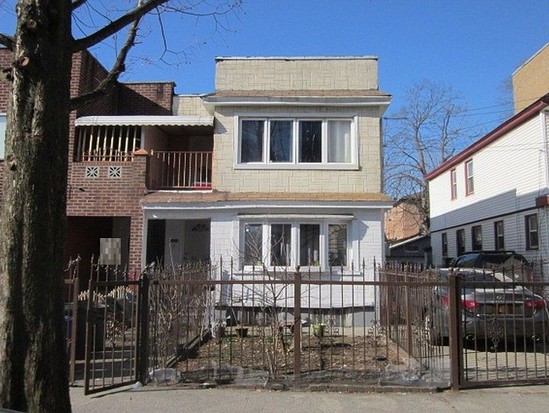 Single-family for Pre-foreclosure / auction Jamaica, Queens