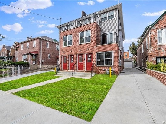 Multi-family for Sale Williamsbridge, Bronx