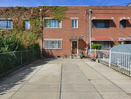 Single-family for Sale Bushwick, Brooklyn